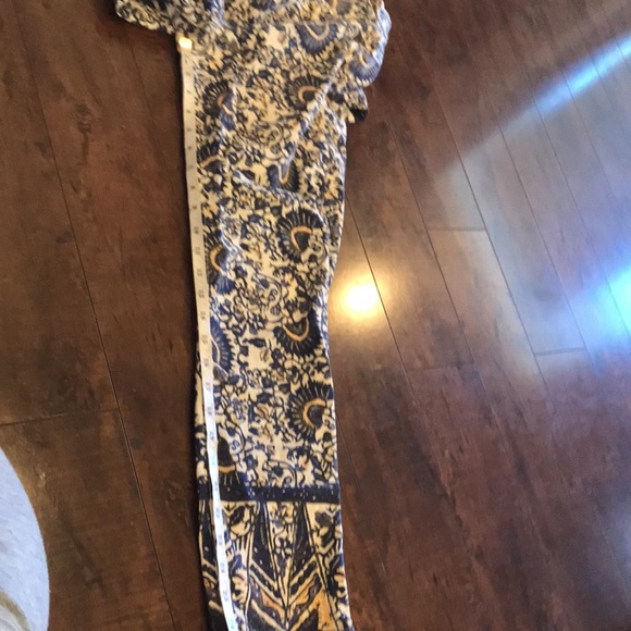 Tory Burch Paisley Blue White and Peach Capris Pants - Picture 11 of 14